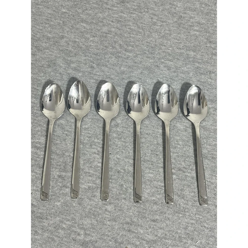 Set 6 Stainless Steel Teaspoons 18-8 Flatware Celtic Scroll Pattern Silverware